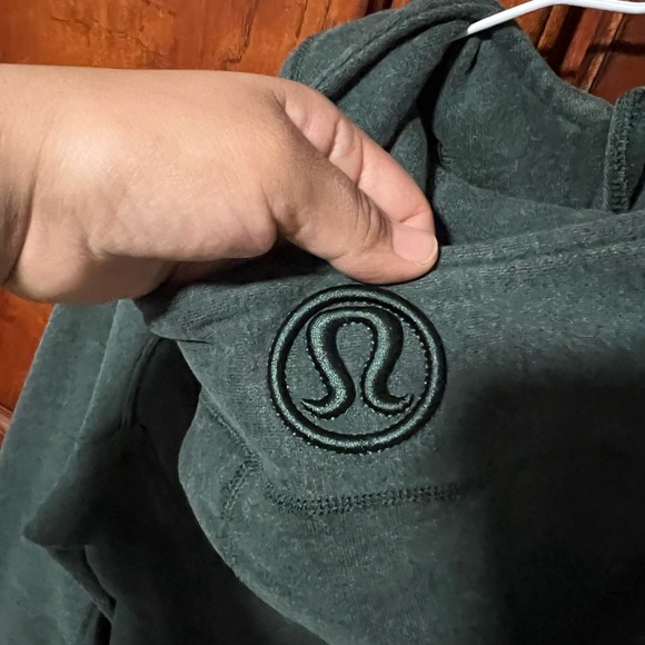 Hunter green lululemon scuba - Picture 3 of 4